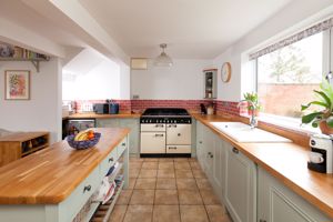 Kitchen- click for photo gallery